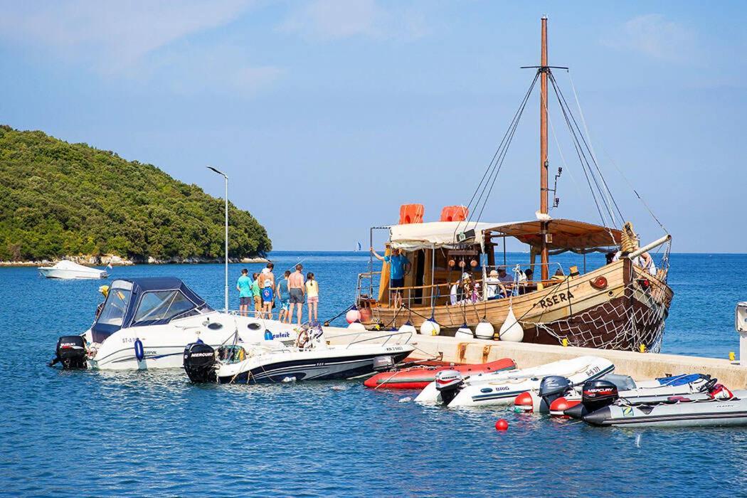 Eurocamp Tents At Campsite Val Saline Hotel Rovinj Exterior photo